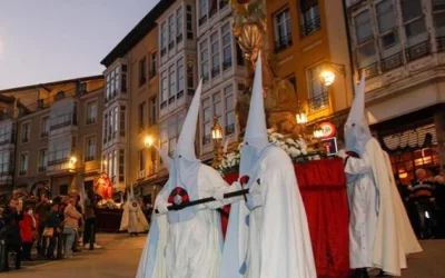 Holy Week 2025 in Bilbao: Processions and Activities with Private Transfer