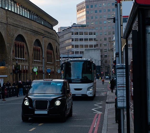 Transfer vs. Taxi vs. Public Transport in Bilbao: Comparison of Transport Options